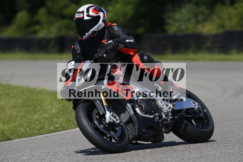 /Archiv-2024/29 12.06.2024 MOTO.CH Track Day ADR/Gruppe blau/42